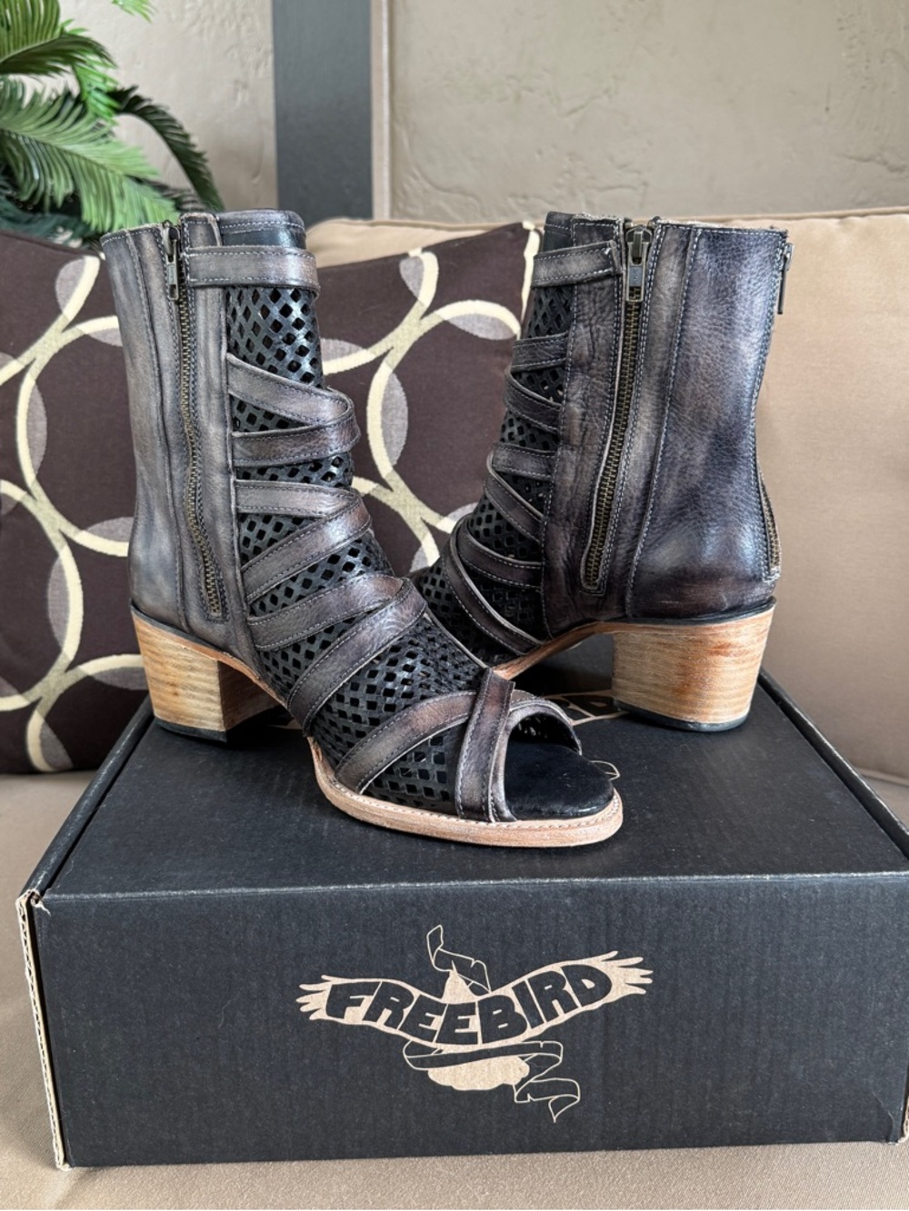 FREEBIRD Nikki Women's Black Leather Mesh Cutout Booties Size 10 - Picture 5 of 8
